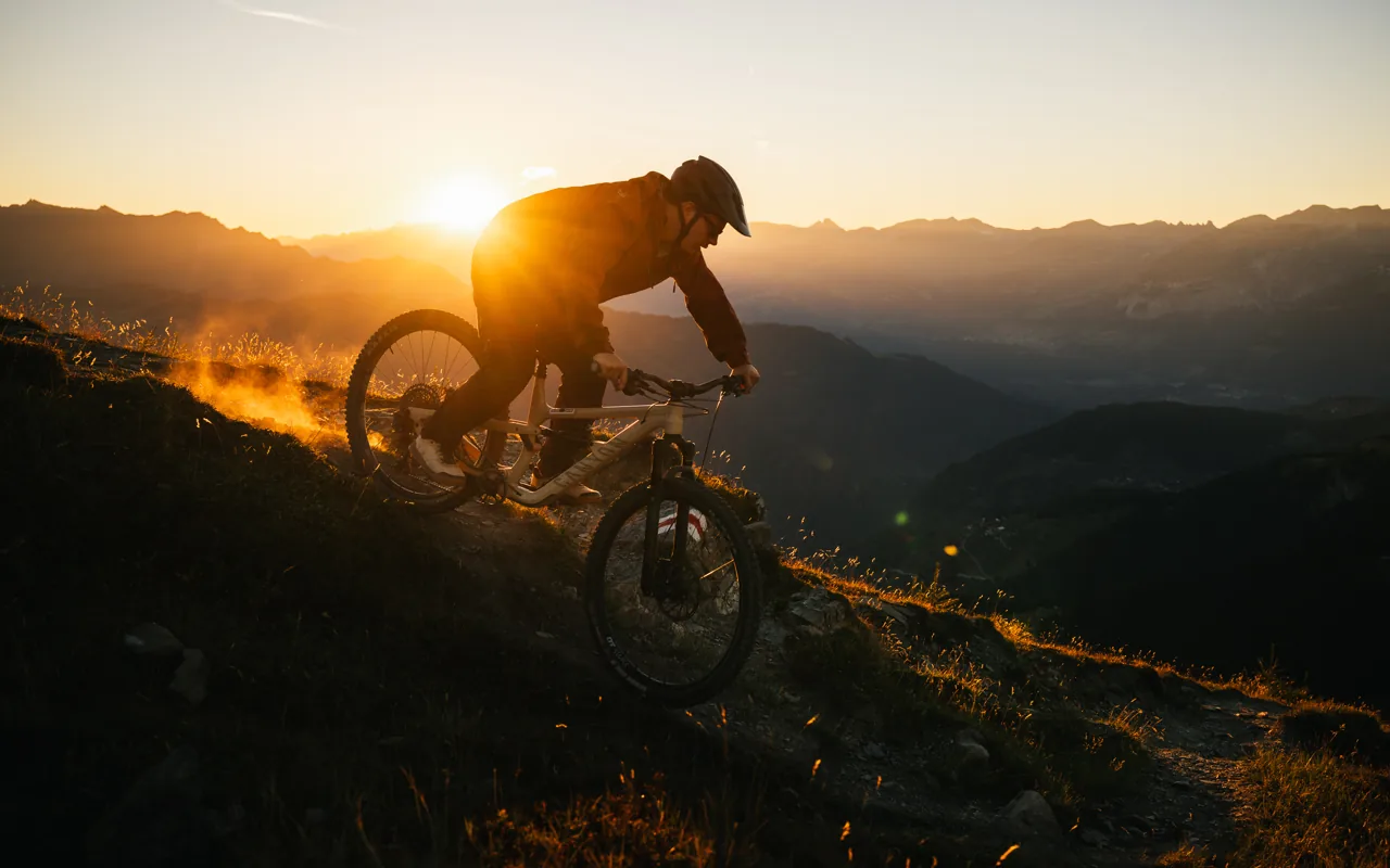 Bike gegenlicht, Bike, Sportfotografie von Thomas Leuthard