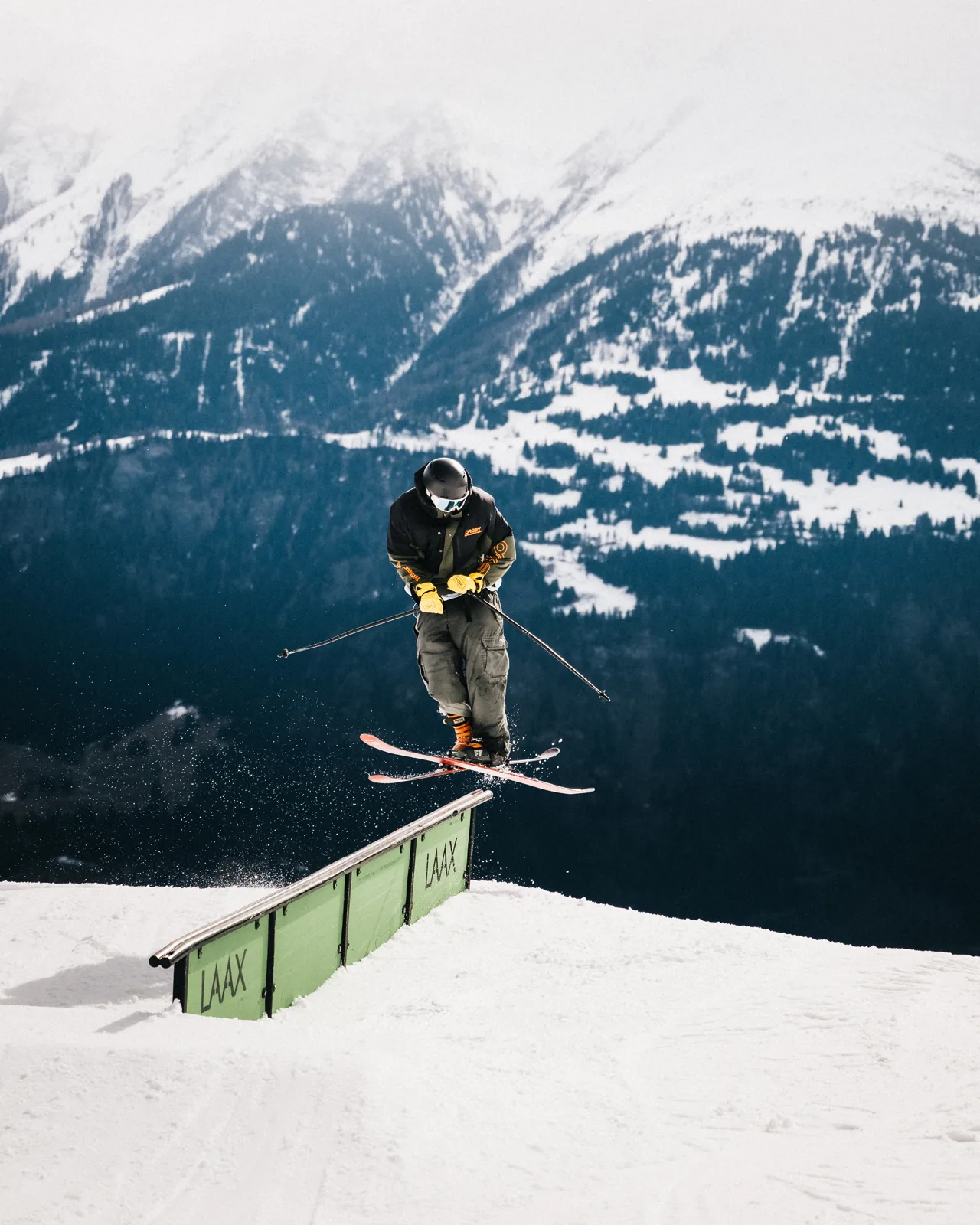Ski rail 2, Snow, Sportfotografie von Thomas Leuthard