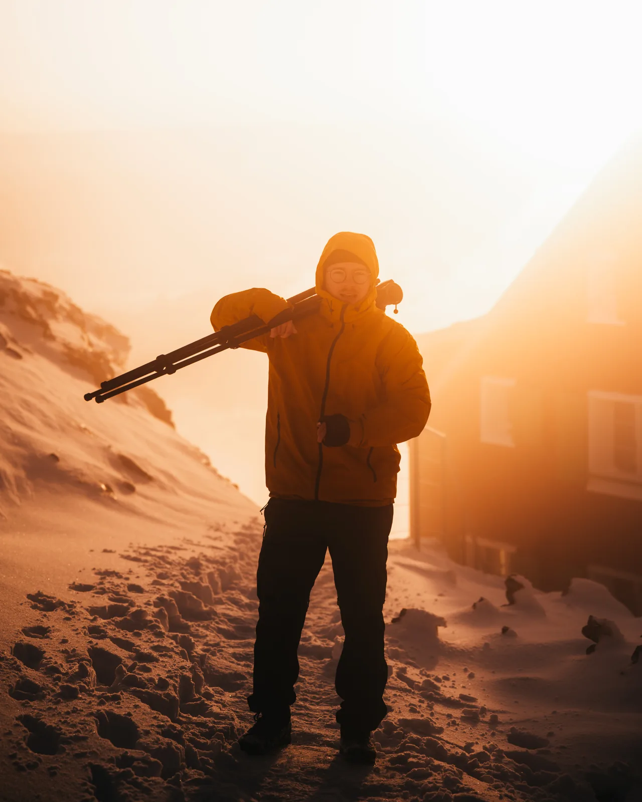 Skitour huette, Snow, Sportfotografie von Thomas Leuthard
